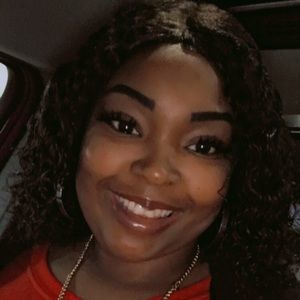 Meet your Posher, Denise